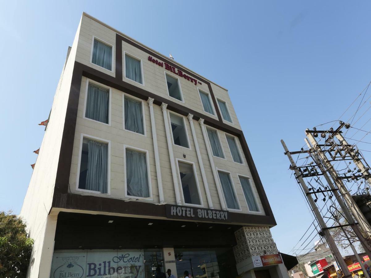 Bilberry Hotel Rewāri Esterno foto