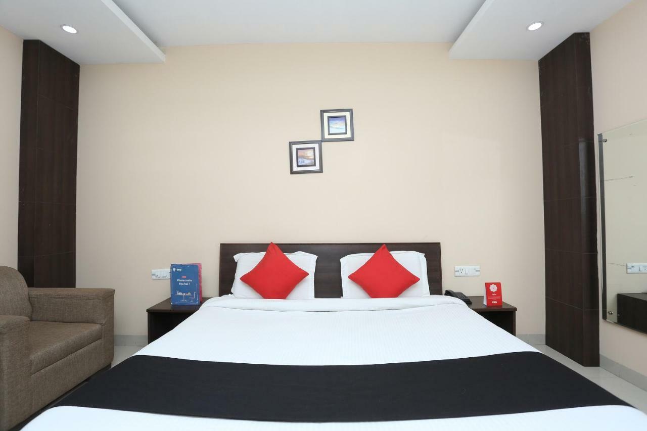Bilberry Hotel Rewāri Esterno foto
